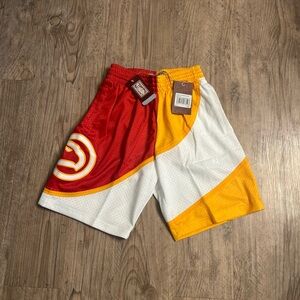 NWT Mitchell & Ness Atlanta Hawks Split Swingman Shorts Men’s Size XS